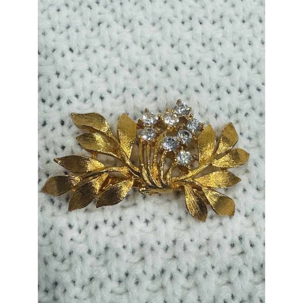 J.J. Jonette Jewelry Co Gold Tone Floral Brooch Pin Rhinestone Leaves